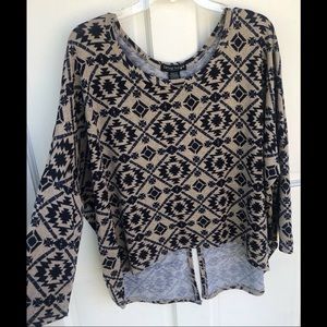 Living Doll Bohemian High Low Long Sleeve Blouse with Tortoise Buttons | size XL